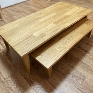 סט שולחנות לחדר מזרחי עץ מלא אלון מבוקע עדין
רוחב 50 ס"מ/אורך 100 ס"מ/גובה 28 ס"מ 
רוחב 44 ס"מ/אורך 80 ס"מ/גובה 20 ס"מ