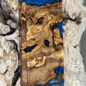 בוצ'ר עץ זית עם אפוקסי