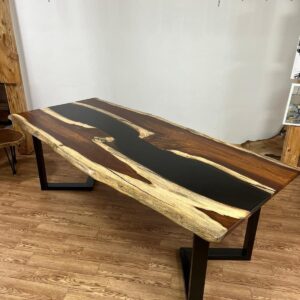 שולחן אוכל מעץ סיסם הודי עם שילוב אפוקסי צבע שחור