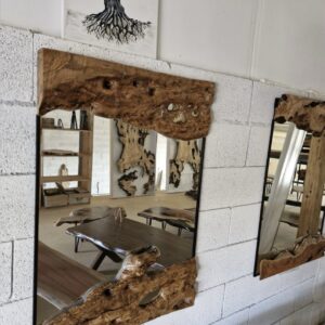 מראה עם מזכירת עץ זית 