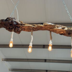 גוף תאורה מעץ זית